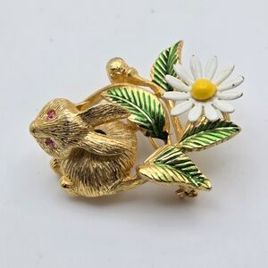 Vintage Gold Crown Articulated Bunny Rabbit & Daisy Brooch